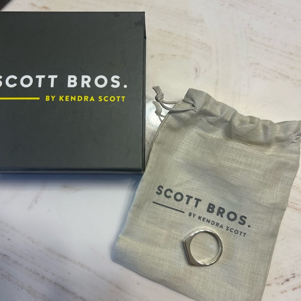 Kendra Scott Silver Band Ring